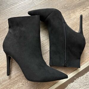 Thalia Sodi Black Ankle Boot